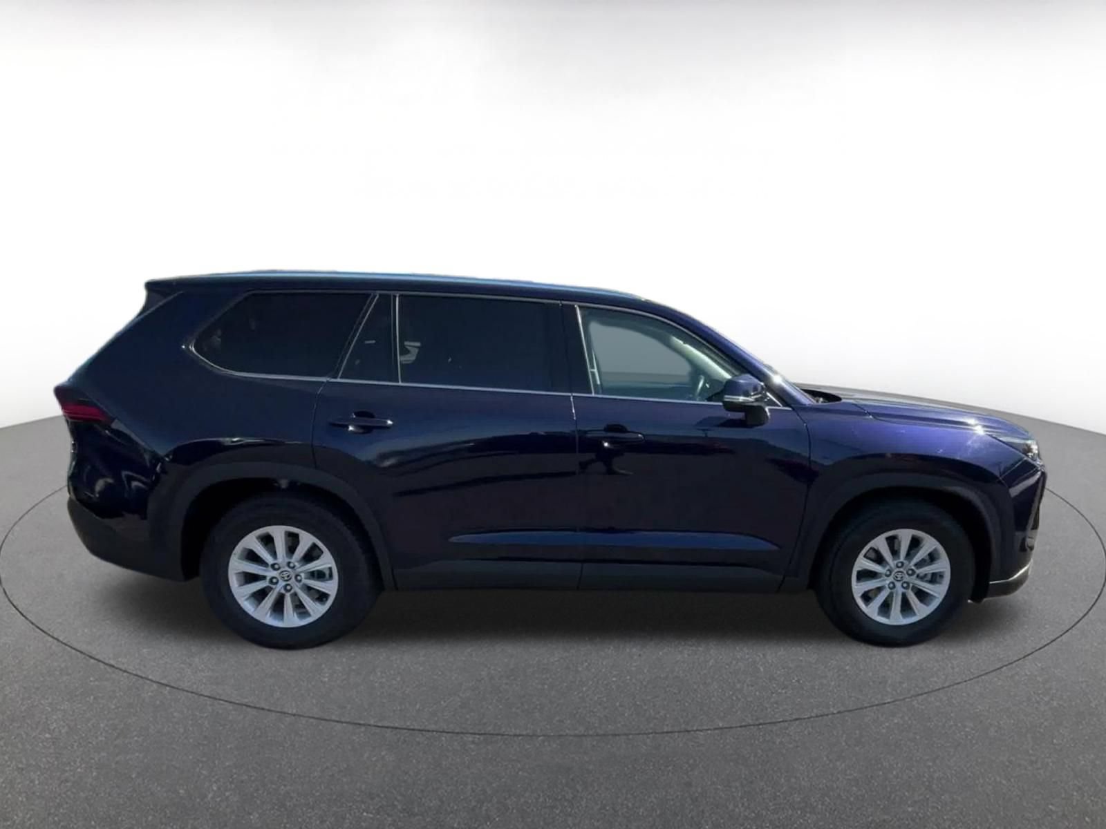 Used 2025 Toyota Grand Highlander FWD image 15