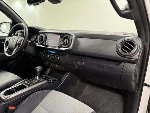 Used 2021 Toyota Tacoma TRD Sport image 29