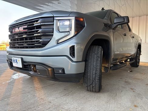 Used 2023 GMC Sierra 1500 Elevation image 37