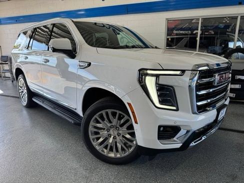 Used 2025 GMC Yukon Elevation w/ LPO, Floor Liner Package AWD/4WD image 2