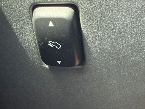 Used 2013 Ford Expedition Limited AWD/4WD image 27