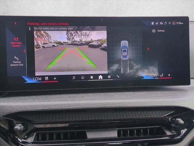 Used 2026 BMW 330i Sedan w/ M Sport Package RWD image 14