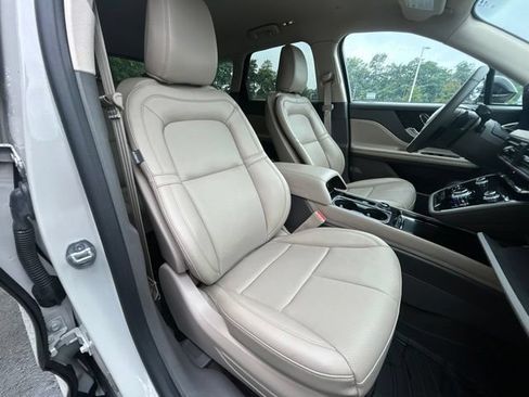 Used 2022 Lincoln Corsair AWD w/ Equipment Group 101A image 40