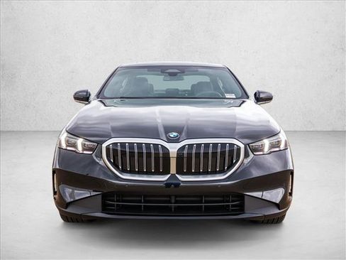 New 2027 BMW 530i xDrive w/ Premium Package AWD/4WD image 2