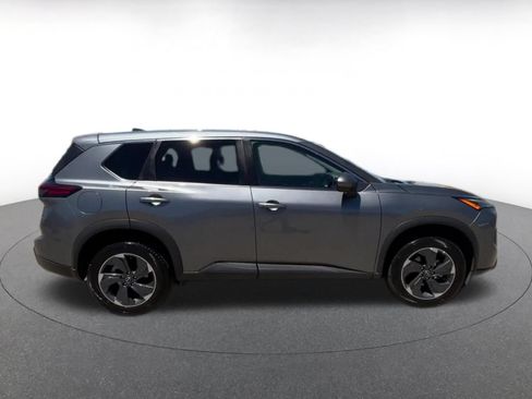 Used 2025 Nissan Rogue SV FWD image 15