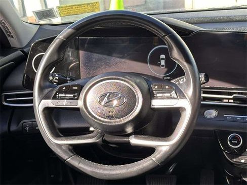 Certified 2023 Hyundai Elantra SEL w/ Convenience Package image 19