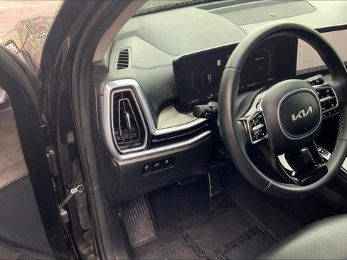 Used 2024 Kia Sorento SX image 15