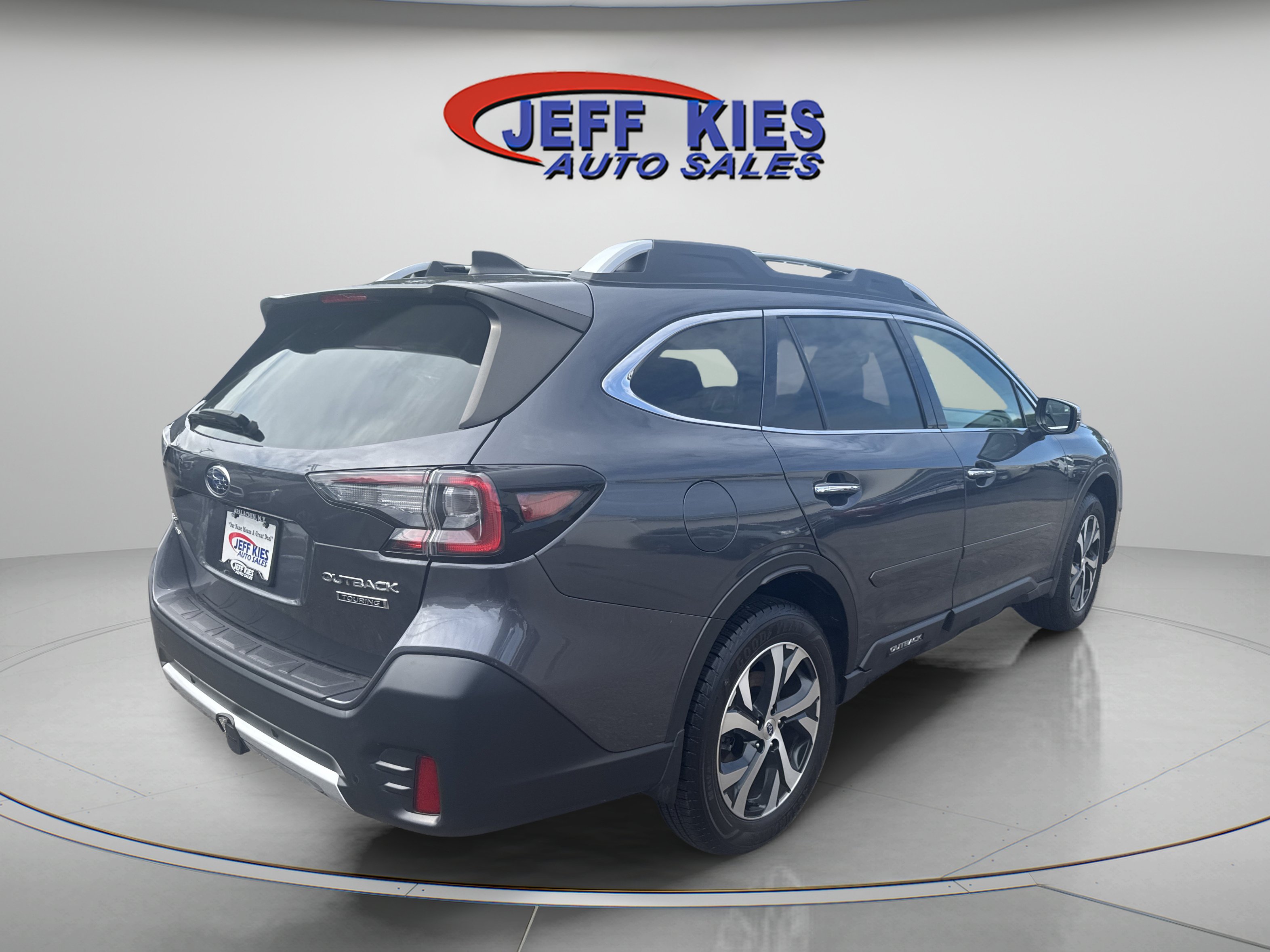 Used 2022 Subaru Outback Touring AWD/4WD image 5