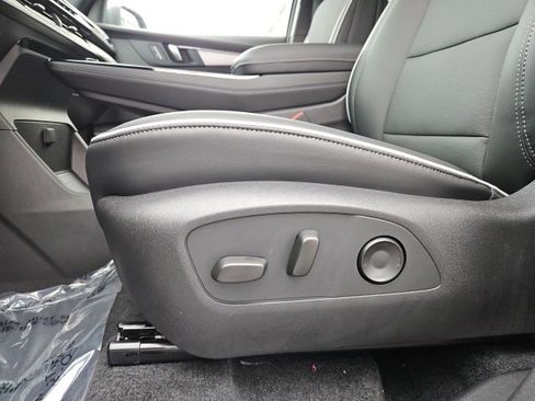 New 2026 Buick Enclave Preferred w/ Power Package image 31