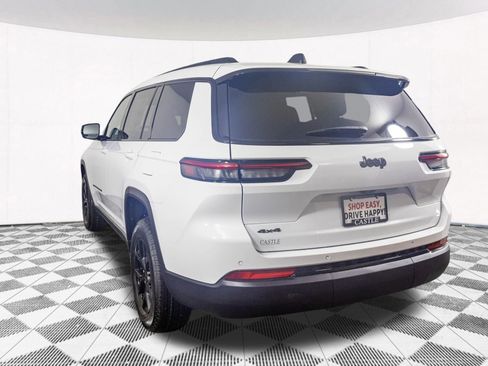 New 2025 Jeep Grand Cherokee L Altitude image 9