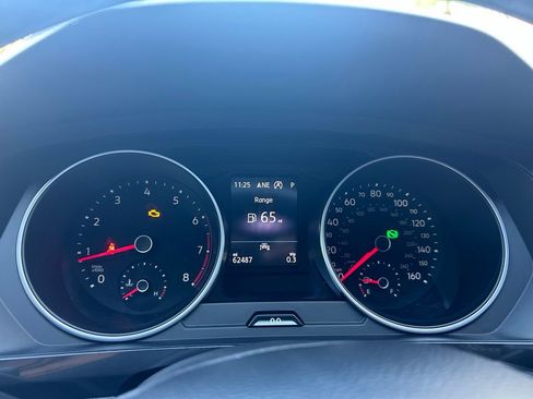 Used 2021 Volkswagen Tiguan SE R-Line image 25