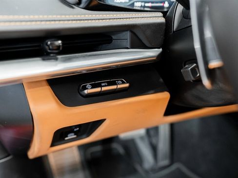 Used 2023 Chevrolet Corvette Stingray Premium Conv w/ Z51 Performance Package image 30