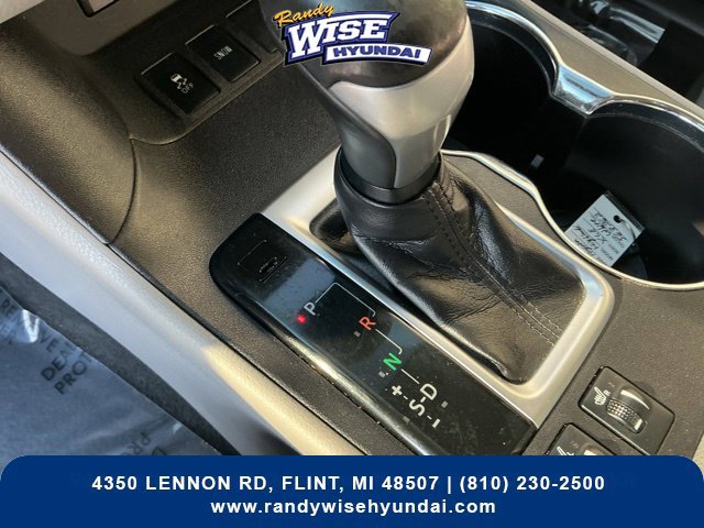 Used 2019 Toyota Highlander XLE FWD image 31