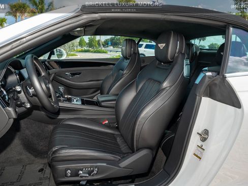 Used 2022 Bentley Continental GT image 6