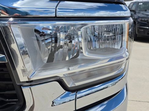 Used 2024 RAM 3500 Tradesman w/ Chrome Appearance Group AWD/4WD image 9