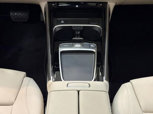 New 2026 Mercedes-Benz GLB 250 image 19