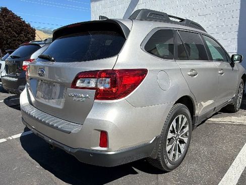 Used 2017 Subaru Outback 2.5i Limited AWD/4WD image 2