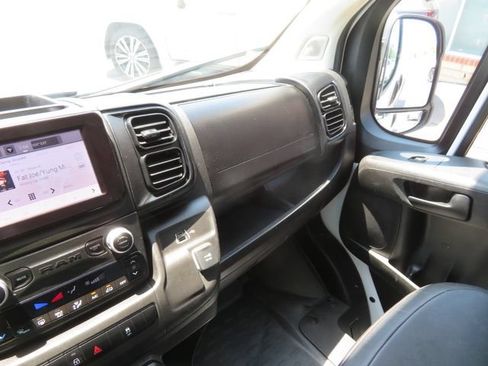 Used 2024 RAM ProMaster 2500 w/ Convenience Group FWD image 25
