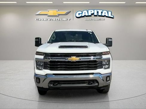 Used 2024 Chevrolet Silverado 2500 LT w/ Convenience Package AWD/4WD image 10