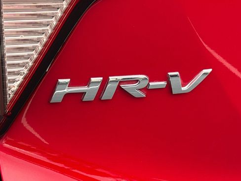 Used 2018 Honda HR-V LX image 34