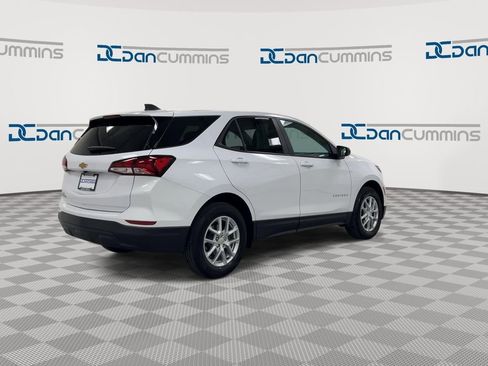 Used 2024 Chevrolet Equinox LS w/ LS Convenience Package image 8