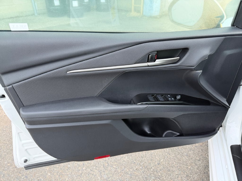 Used 2026 Toyota Camry SE FWD image 20