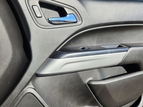 Used 2019 Chevrolet Colorado ZR2 image 20