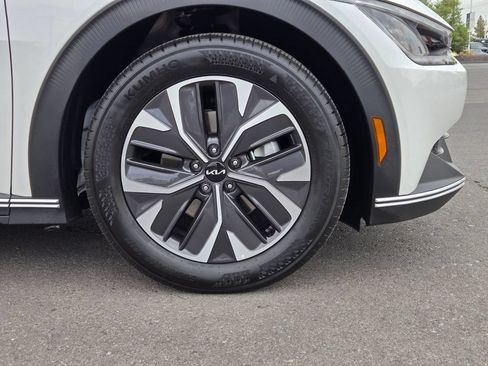 Used 2024 Kia EV6 Light RWD image 12