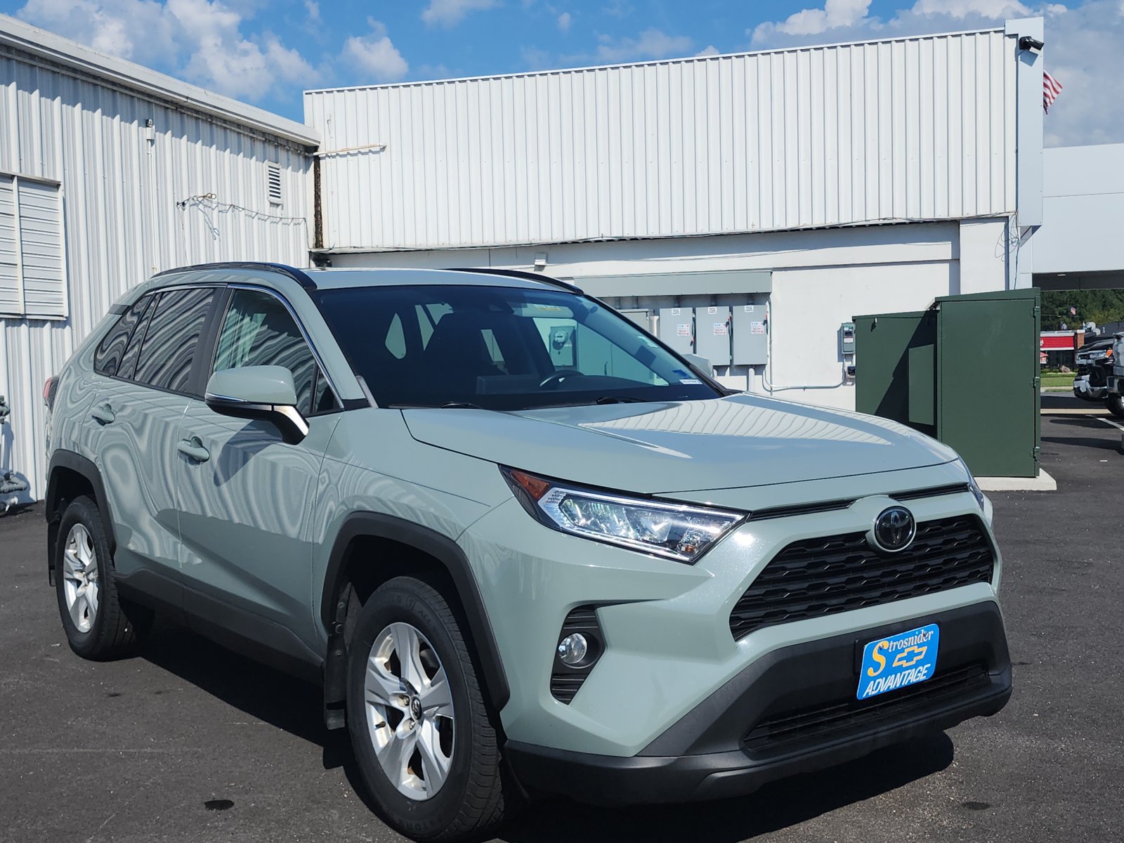 Used 2020 Toyota RAV4 XLE w/ Convenience Package AWD/4WD image 7