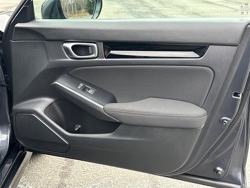 Used 2025 Honda Civic Sport image 10