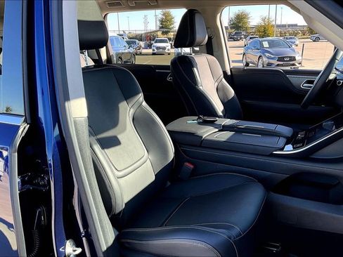 Certified 2025 INFINITI QX80 Pure image 10