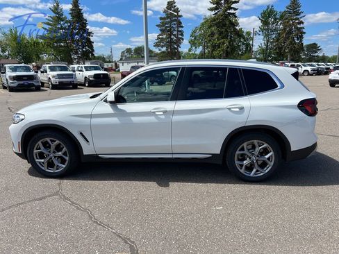 Used 2024 BMW X3 xDrive30i AWD/4WD image 2