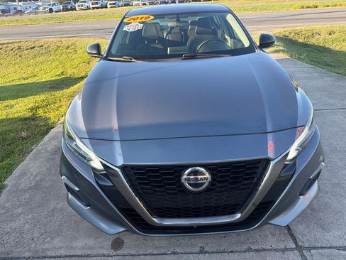 Used 2019 Nissan Altima 2.5 SR w/ SR Premium Package FWD image 6