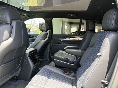 New 2026 Cadillac Escalade IQ Luxury 1 AWD/4WD image 13