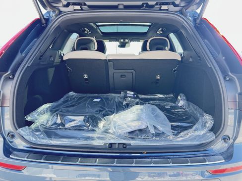 New 2026 Volvo XC60 B5 Plus w/ Protection Package Premier AWD/4WD image 26