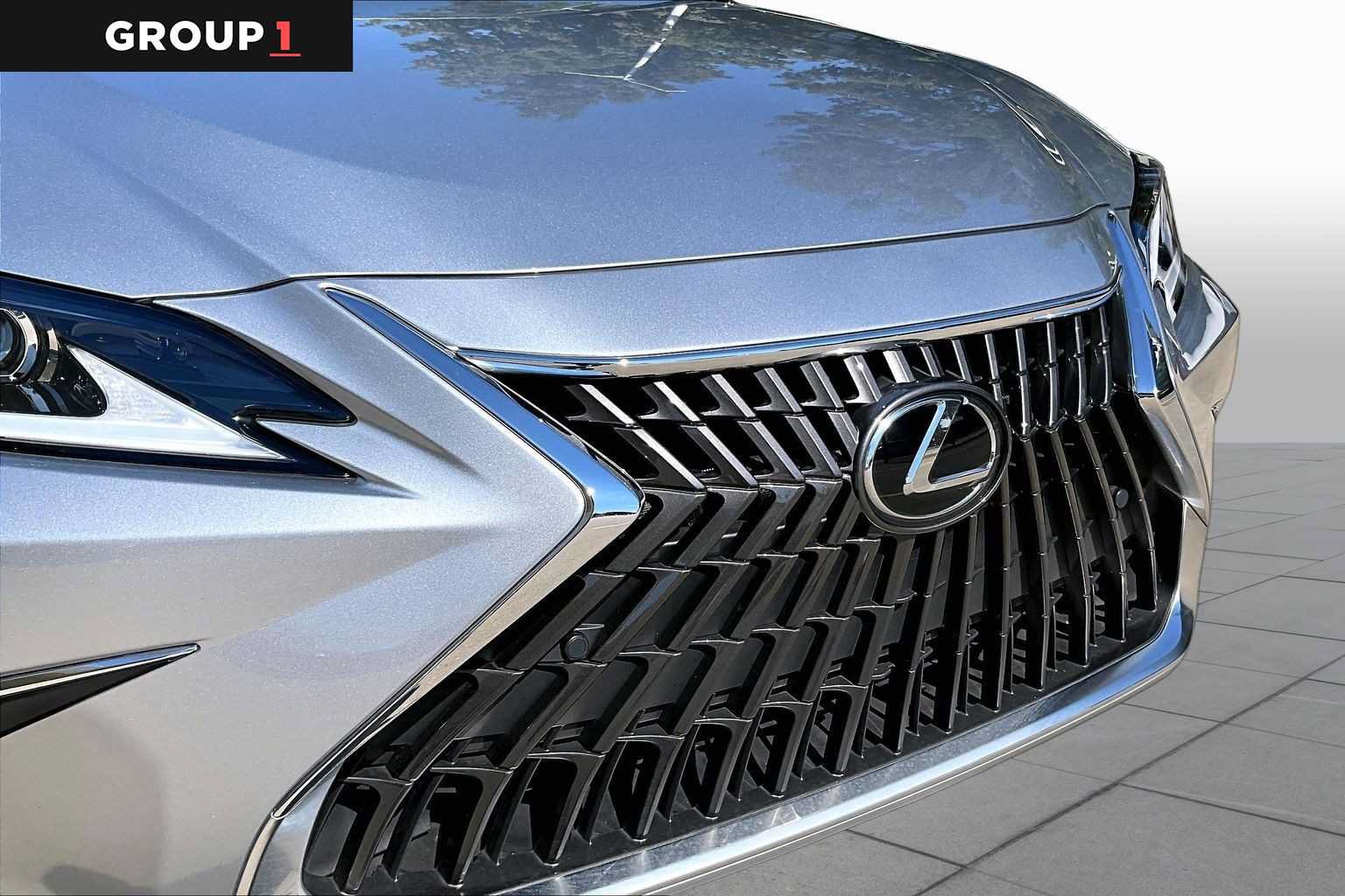 Used 2025 Lexus ES 350 w/ Premium Package FWD image 27
