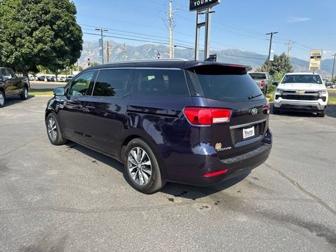Used 2018 Kia Sedona SX FWD image 3
