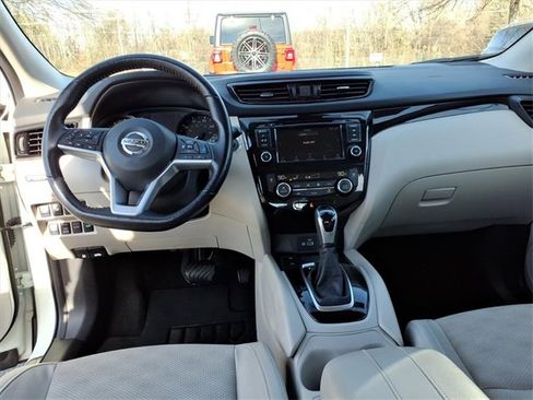 Certified 2022 Nissan Rogue Sport SV w/ Technology Package image 7