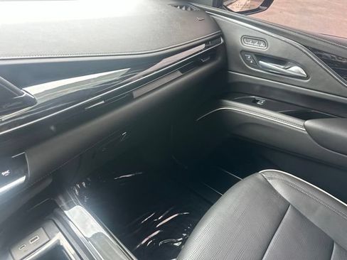 Used 2021 Cadillac Escalade Sport RWD image 15