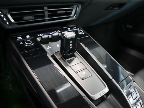 Used 2024 Porsche 911 Carrera GTS image 20