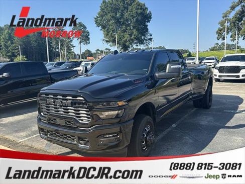 Certified 2026 RAM 3500 Big Horn AWD/4WD image 1