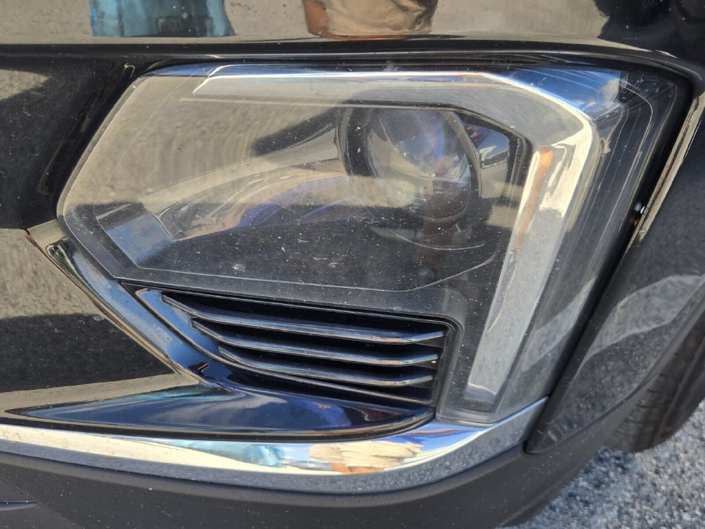 Used 2023 Chevrolet Traverse LT FWD image 11