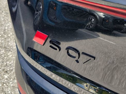 New 2026 Audi SQ7 Premium Plus AWD/4WD image 5