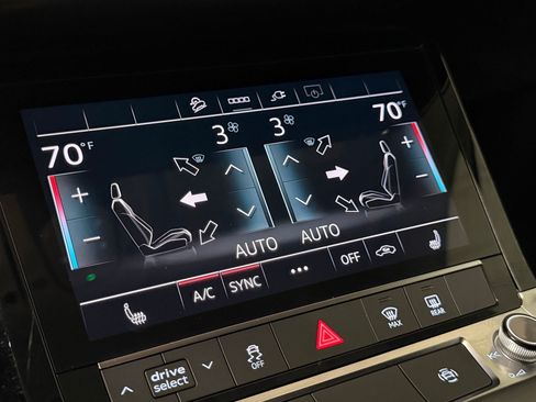 Used 2021 Audi e-tron Premium w/ Convenience Plus Package AWD/4WD image 27