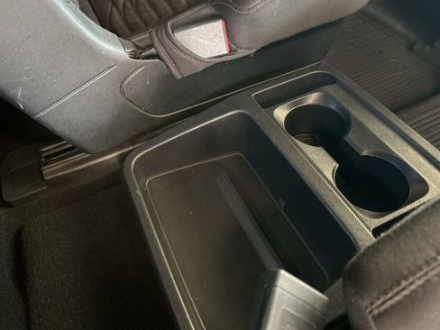 Used 2020 Ford Explorer XLT image 25