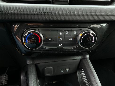 Used 2025 Chevrolet TrailBlazer LT image 23