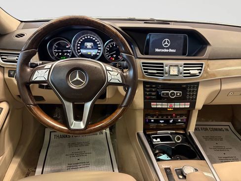Used 2014 Mercedes-Benz E 350 Sedan image 25