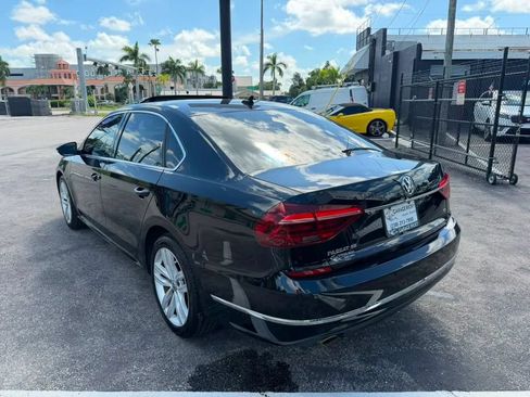 Used 2018 Volkswagen Passat 2.0T SE FWD image 7