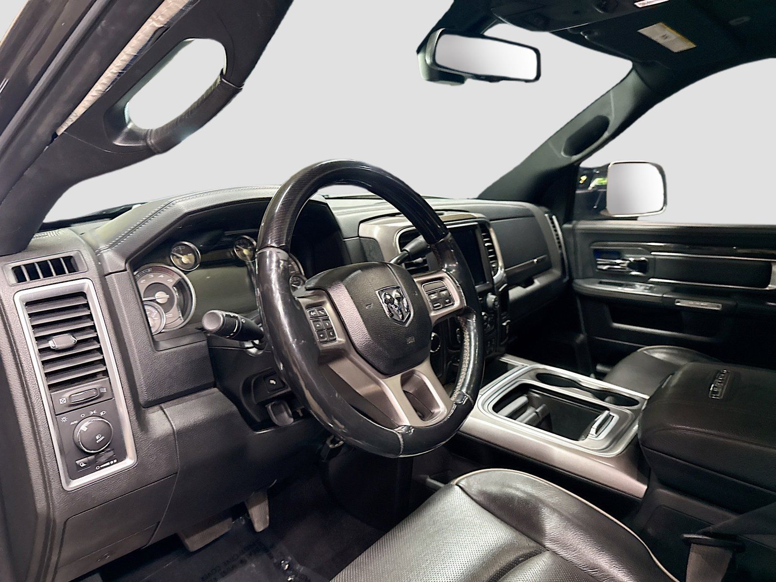 Used 2018 RAM 3500 Limited AWD/4WD image 10