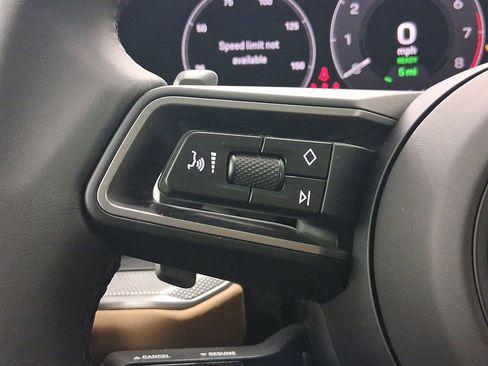 New 2025 Porsche Cayenne E-Hybrid image 15